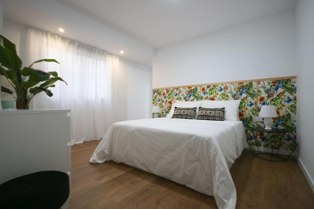 Lc Apartaments Center Καστεγιόν δε λα Πλάνα Εξωτερικό φωτογραφία